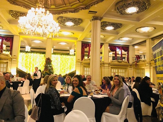 Cena solidaria de Navidad del Club de Leones Teresa Herrera y Os Pequerrechos - Imagen 1